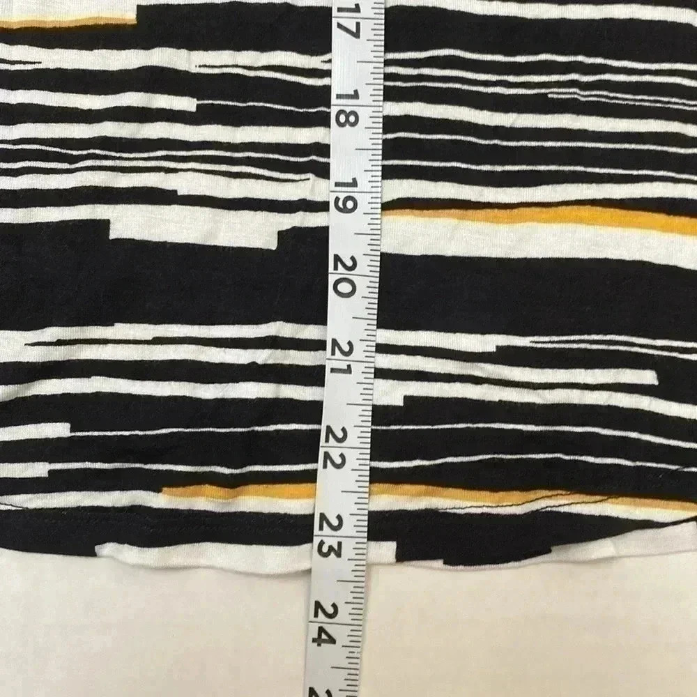 White House black market NWT striped v-neck foundation tee - Picture 6 of 9
